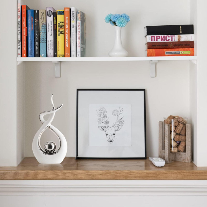 Sculpture moderne moderne en céramique, H 12,2 po x l 6,29 po x P 2,36 po, White/Silver