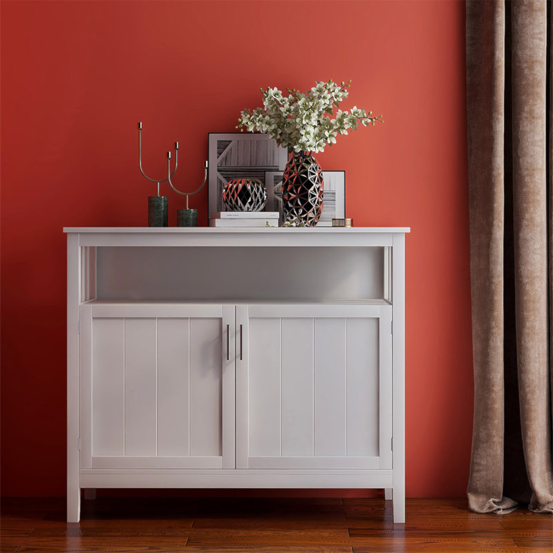 Buffet de rangement écologique et durable avec tablettes réglables et finition peinture UV pour une durabilité accrue