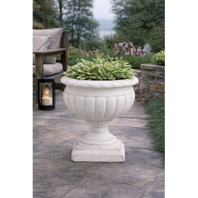 18 in. Queen's Urn - Natural Finish