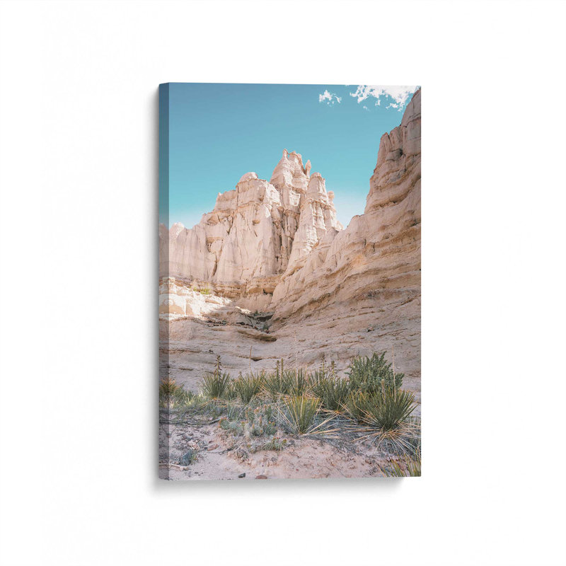 Arid Peaks, impression sur toile roulée, H 18 po x l 12 po x P 1,25 po, Toile tendue