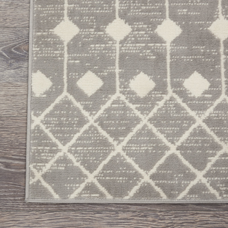 Vigue Geometric Indoor Rug, Runner 2' x 4'