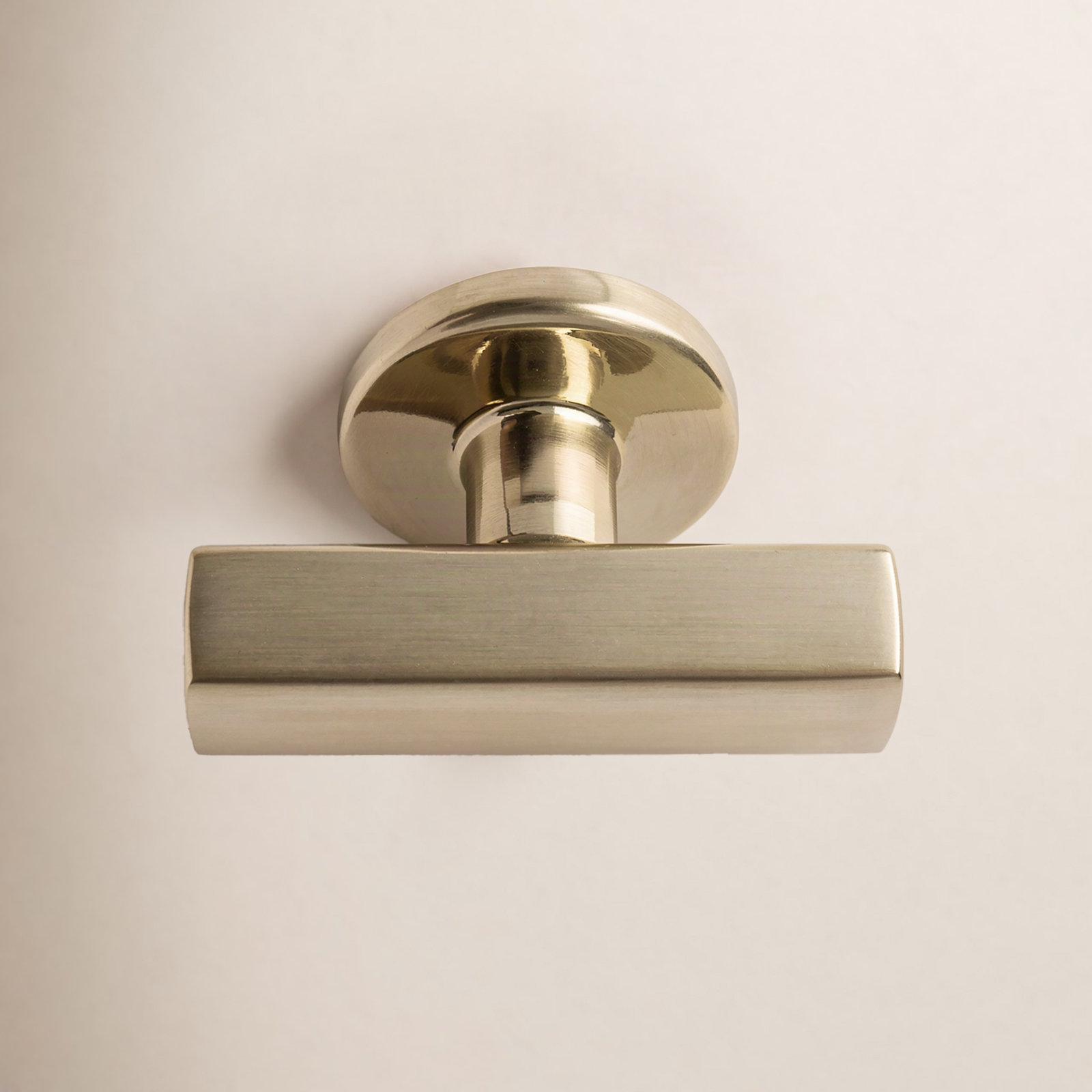 Flynn Bar T-Cabinet Knob, Satin Brass