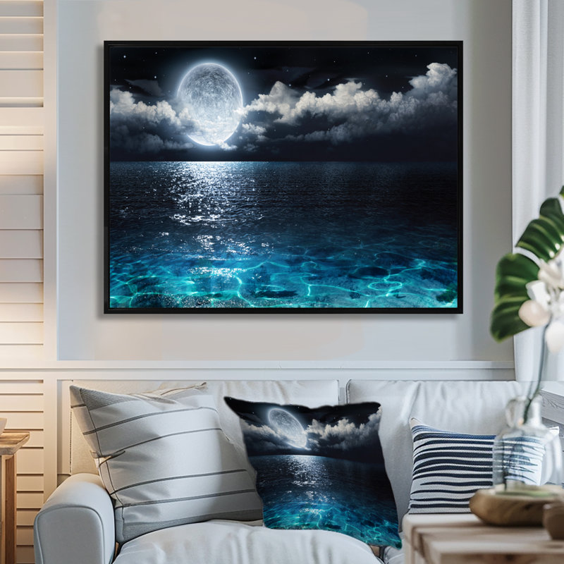 Pleine lune romantique au-dessus de la mer - impression, H 30 po x l 40 po, Cadre flottant noir