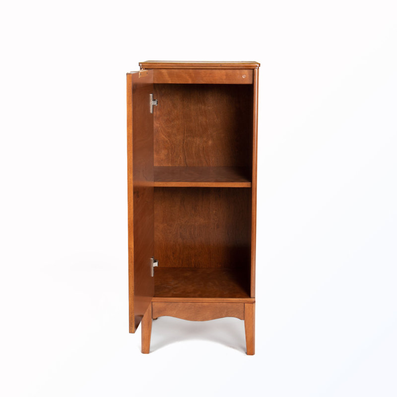 Armoire mince avec rangement