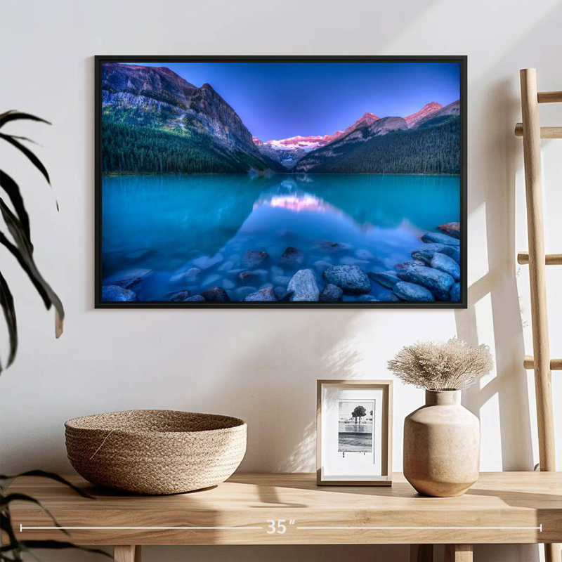 Lever de soleil magique de Lake Louise, 25 po x 17 po, Cadre flottant noir