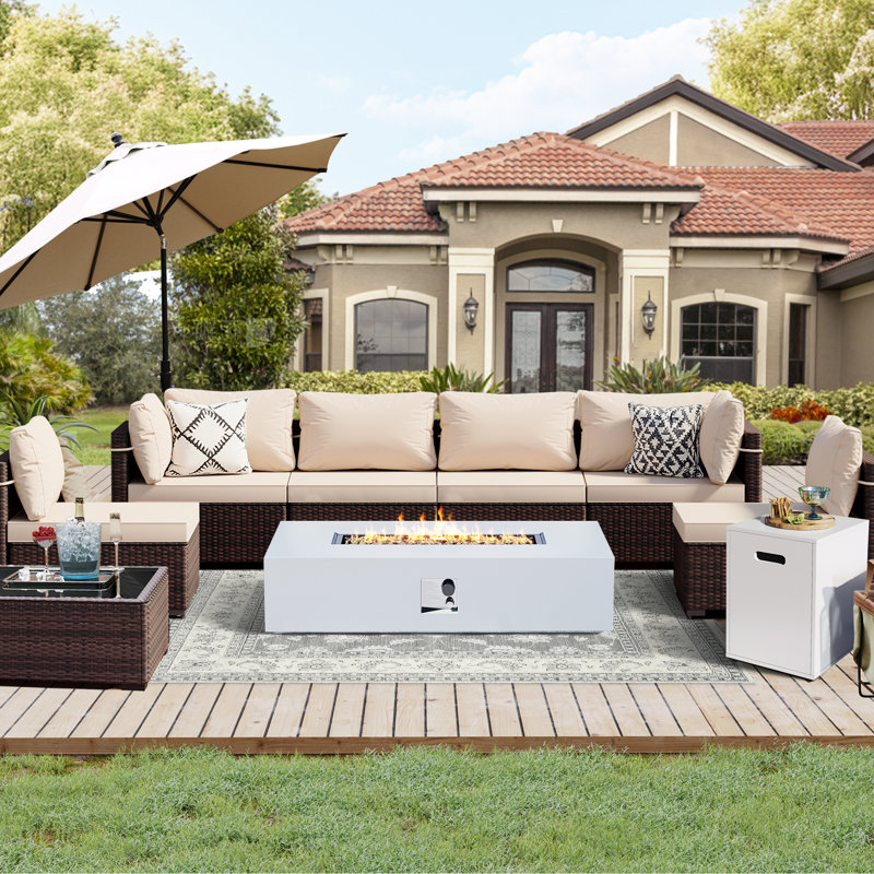 Ensemble de conversation 9 pièces pour terrasse en rotin avec foyer extérieur de 56 pouces et coussin de siège confortable