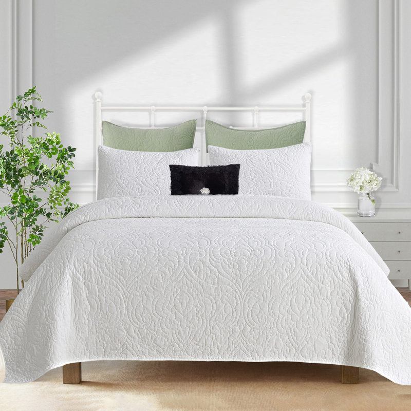 White Cotton Quilt Set with 2 Matching Shams Paisley Quilted Design All Seasons, Queen Quilt + 2 Standard Shams