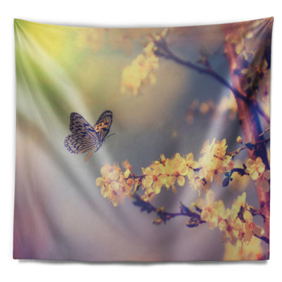 Papillon floral rétro avec tapisserie