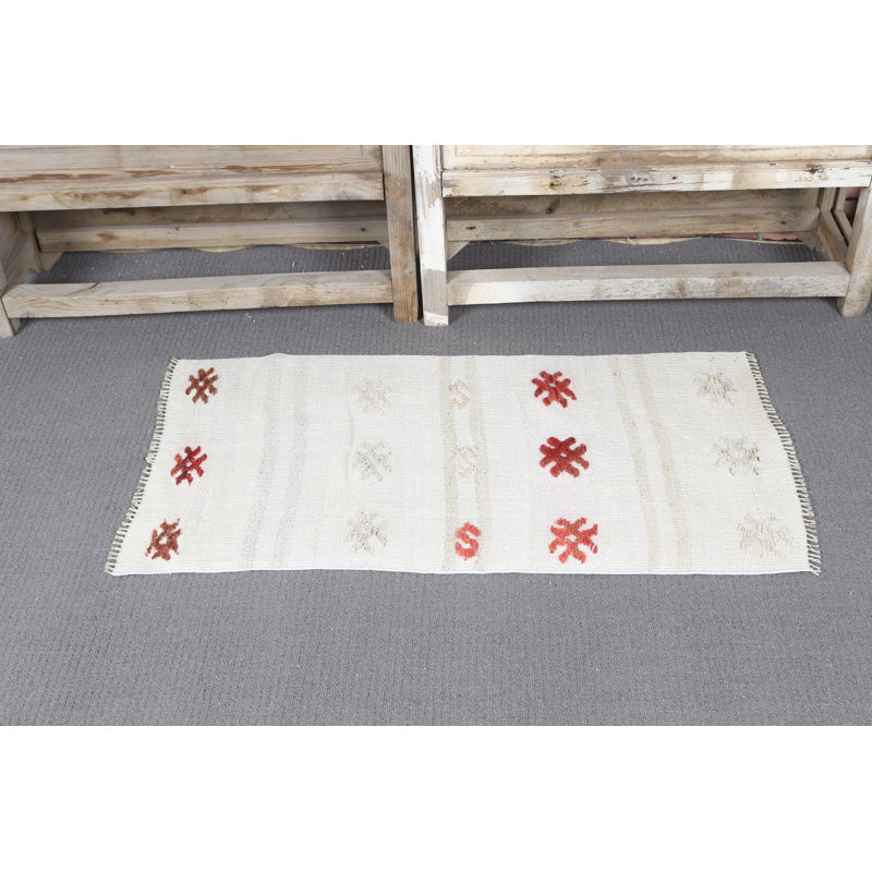 Handcrafted Small Turkish Rug With Flat Weaving Kilim Design in Hemp Material Featuring Patterned Detailing for Entryway Spaces in Beige