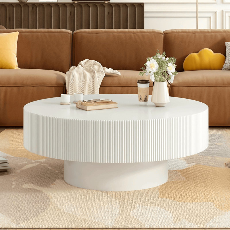 Table basse élégante et facile à assembler avec plateau épais, table de bout tambour moderne, table centrale cannelée minimaliste avec base robuste pour le salon