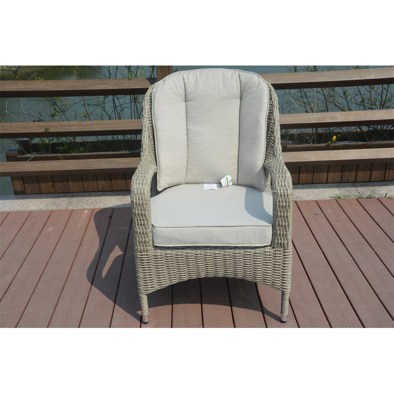 Pièce avec coussins, Beige