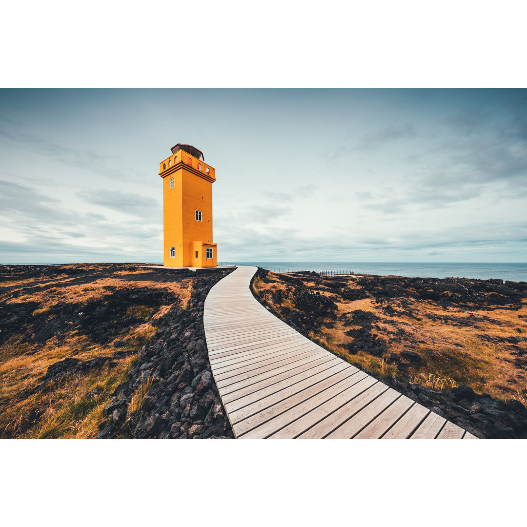 Svortuloft Leuchtturm in Island von Borchee - Kunstdrucke auf Leinwand ohne Rahmen