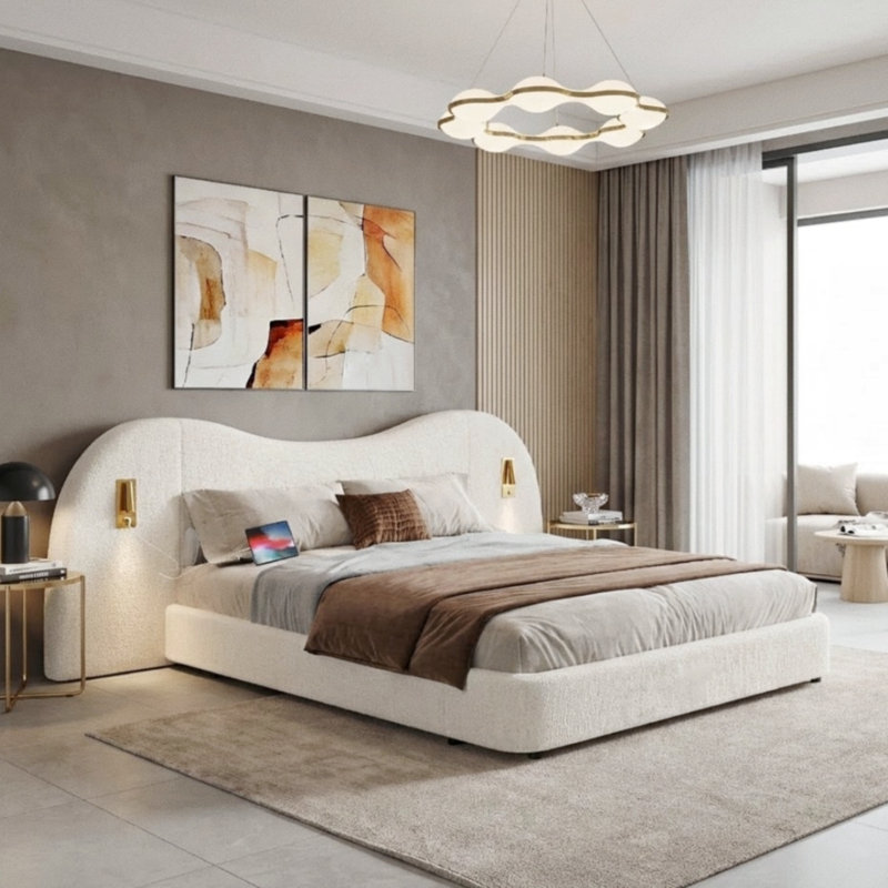 Lit en peluche Highfield avec tête de lit surdimensionnée en forme de nuage et ports USB intégrés