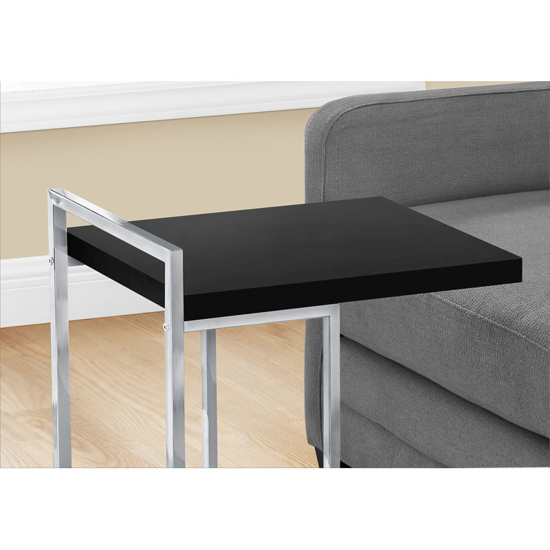 Table de bout moderne avec plateau emboîté en métal et plateau en verre trempé teinté moderne, parfait pour les salons élégants, doré