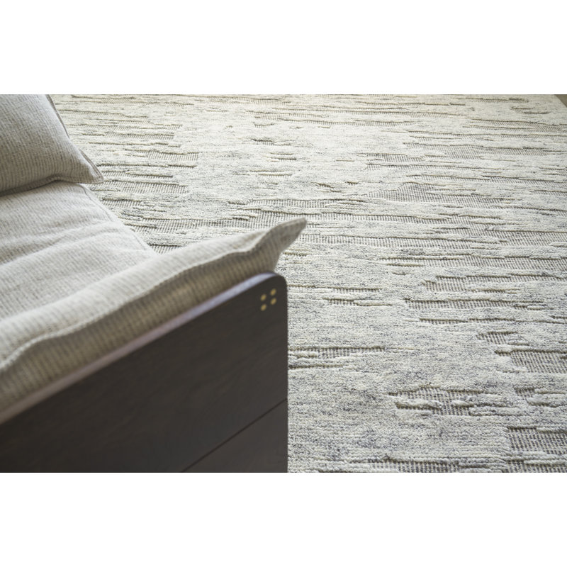 Calibre Abstract Hand-Knotted Wool Silver/Charcoal Area Rug, Rectangle 6' x 9'
