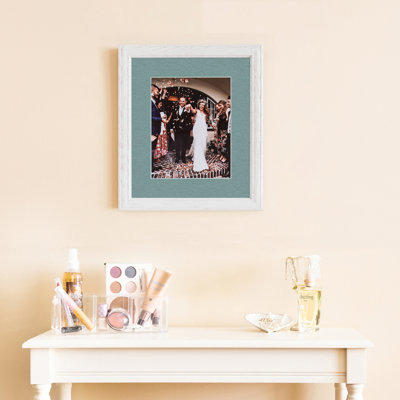 Cadre photo Arttoframes 4 po x 6 po blanc cassé délavé sur bois de frêne avec passe-partout simple de 2 po disponible en plus de 60 couleurs, pour des photos de 4 po x 6 po avec le tapis ou des photos de 8 po x 10 po sans le tapis