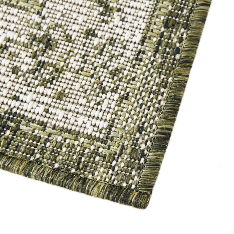 Valerie Oriental Indoor / Outdoor Rug, Octagon 5'3" x 5'3"