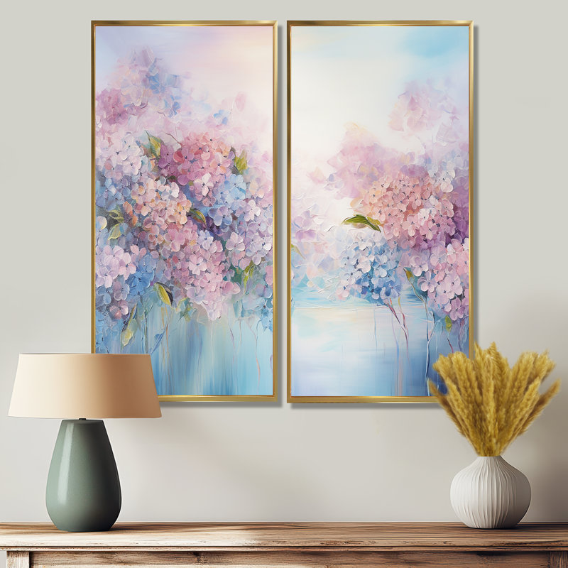 Hydrangées bleues et roses solitude dans la nature - impression de champ floral sur toile, H 32 po x l 32 po, Doré