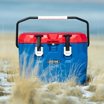 28 Quart Cooler (Patriot Theme)