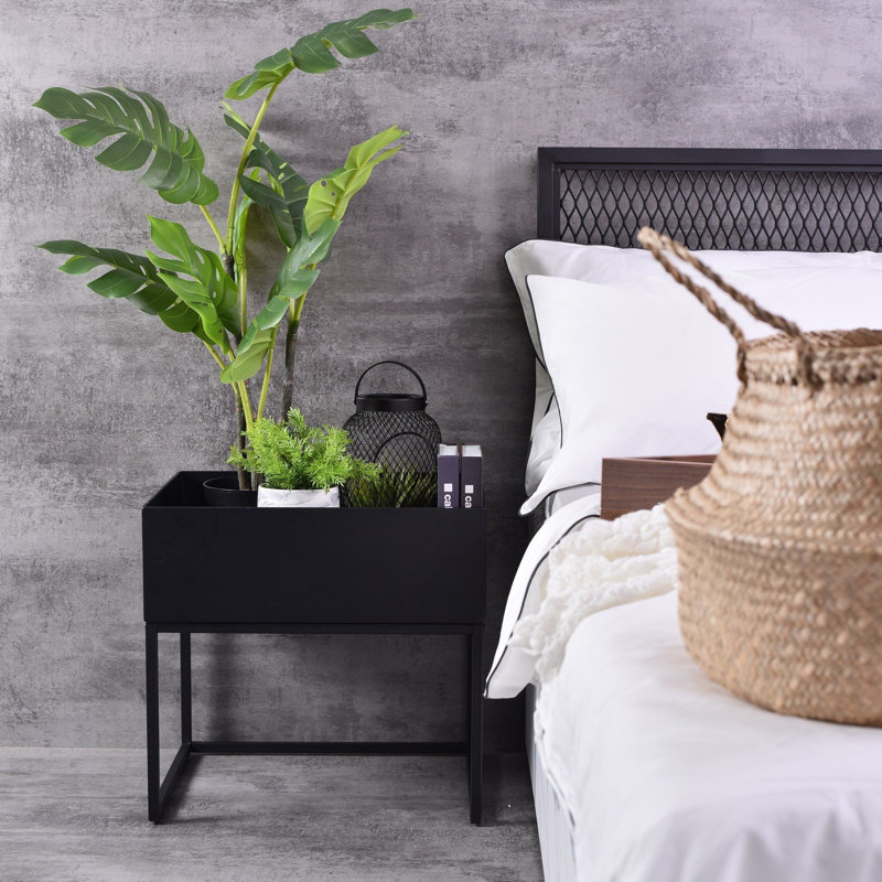 Hommy 50cm W Iron Bedside Table