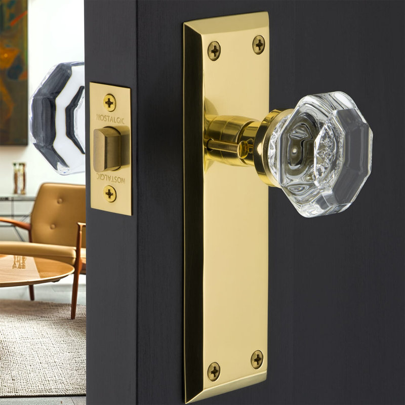 New York Plate with Waldorf Door Knob, Polished Brass, 2-3/8"