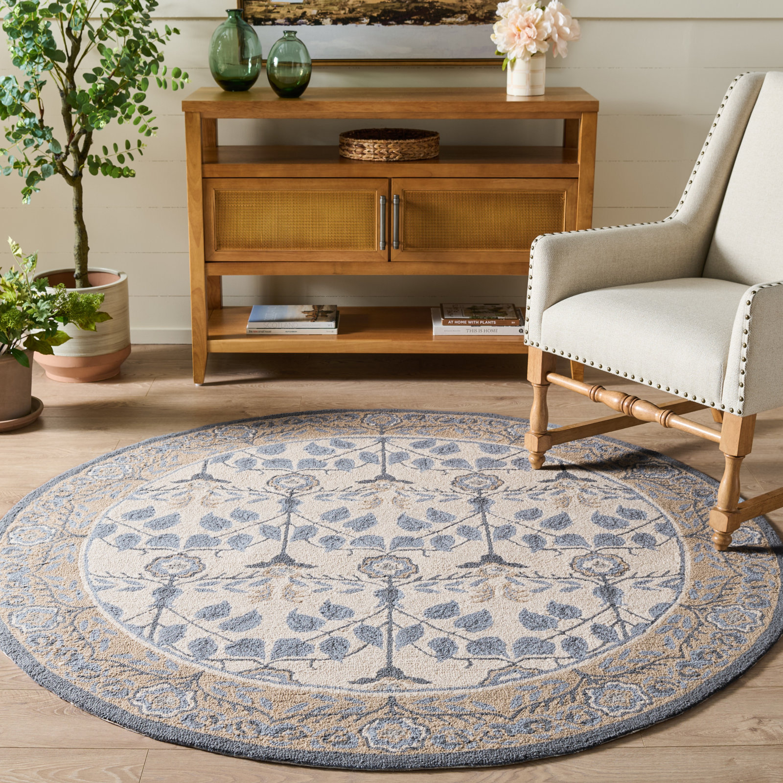 Hand-Tufted Wool Floral Outdoor Rug, Round 6'