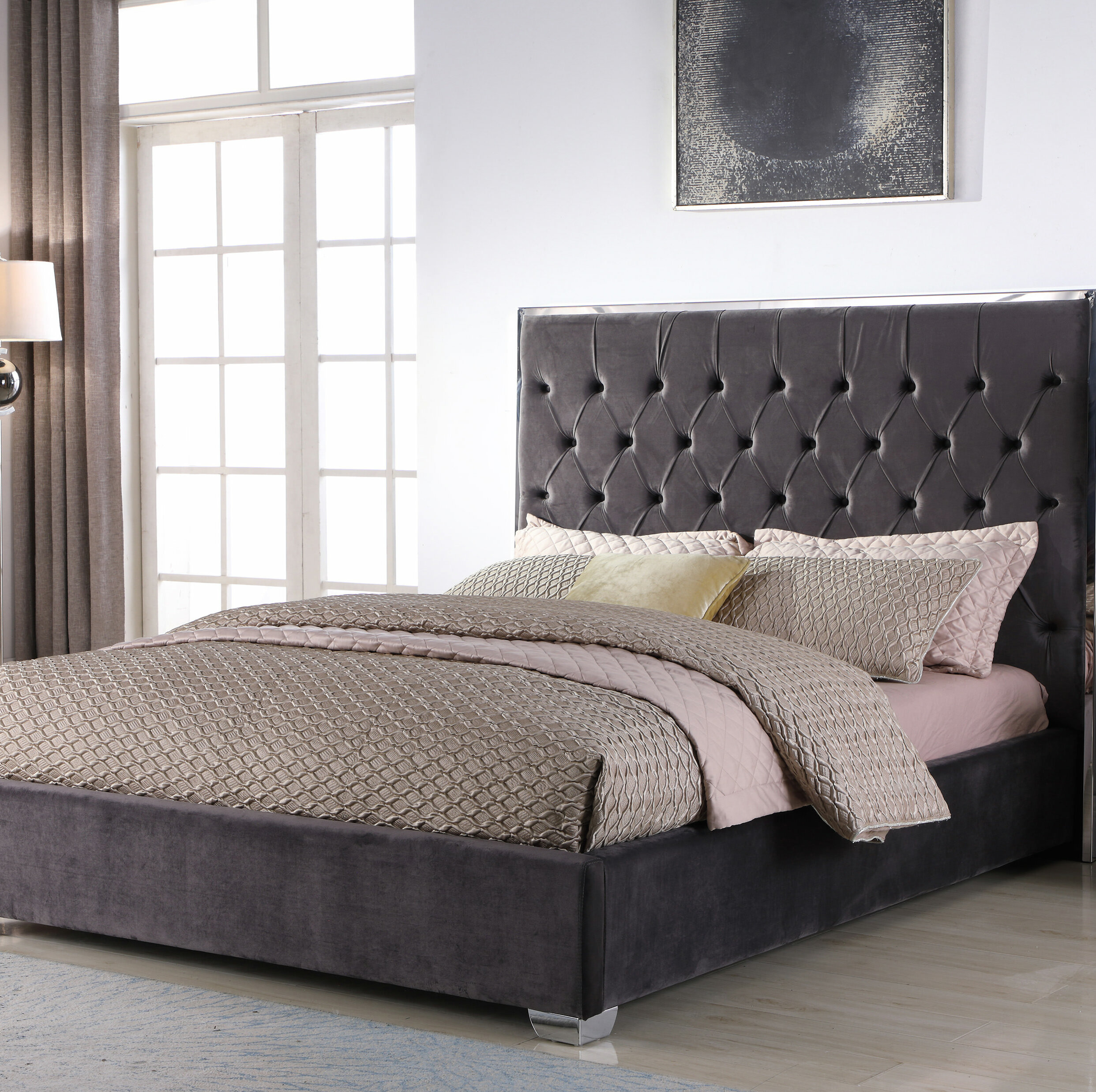 Everly Quinn Hungerford Upholstered Platform Bed & Reviews | Wayfair