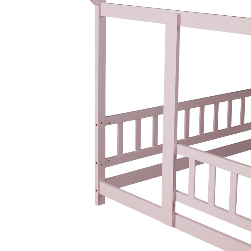 Lit en bois avec structure de toit, garde-corps de sécurité