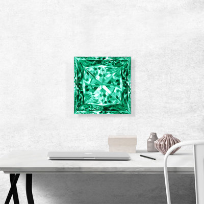 " Emerald Green Princess Cut Diamond Jewel "