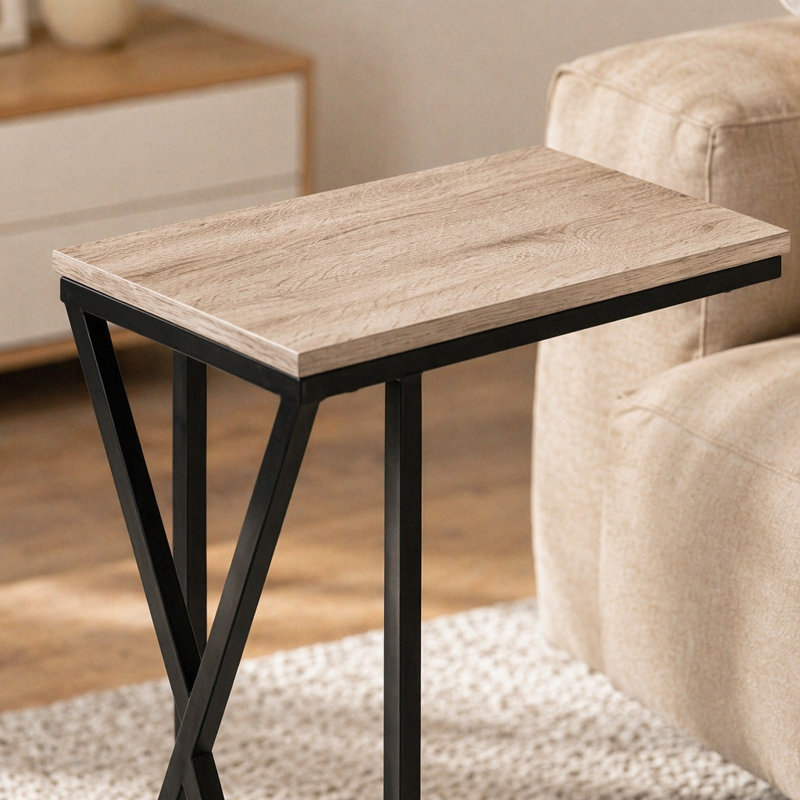 Table d'appoint polyvalente et contemporaine avec construction durable et attrait élégant