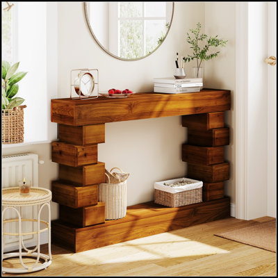 Console géométrique empilable en bois, parfaite pour un décor moderne et des solutions de rangement polyvalentes.