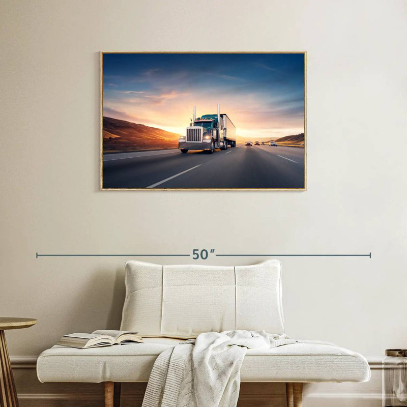 Excès de vitesse d'un camion au coucher du soleil, 37 po x 25 po, Cadre flottant en bois naturel