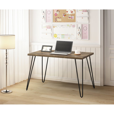 Bureau rustique en chêne avec accents métalliques, taupe et métal, version ouverte gain de place, profondeur 60 cm, largeur 117 cm, hauteur 77 cm. Accessoires décoratifs en métal. Conception de bureau. Dimensions : P, L, H