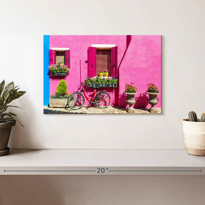 Lilie, maison rose, bicyclette, H 8 po x l 12 po