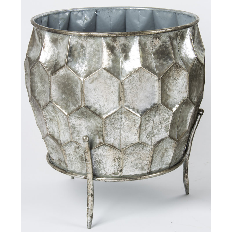 Myaree Metal Pot Planter
