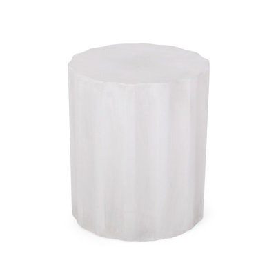 Table de bout d'appoint latérale en béton léger cannelé antique blanc de 18 po de hauteur avec plateau rond festonné pour la décoration intérieure du salon et du patio extérieur