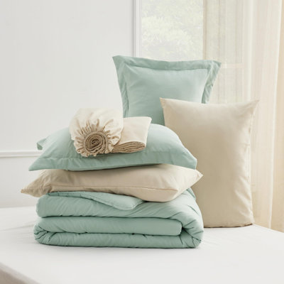 Bedsure Queen Comforter Set - 7 Pieces Sage Green Queen Bedding Set for All Seasons, Boho Contrasting Design Bed in a Bag with Comforter, Sheets, Pillowcases & Shams