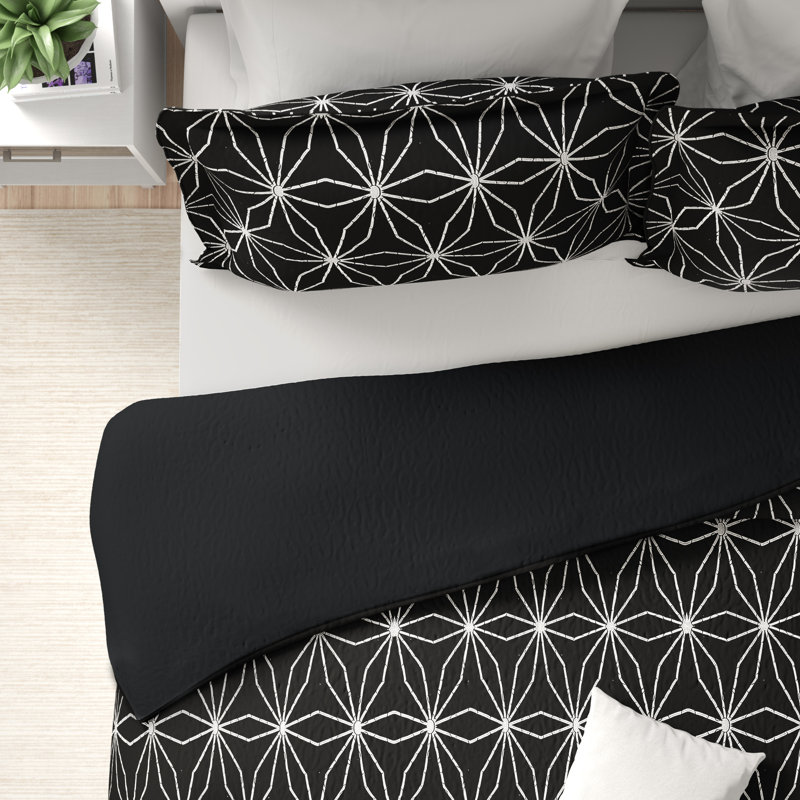 Joresa Polyester Geometric Shapes Coverlet