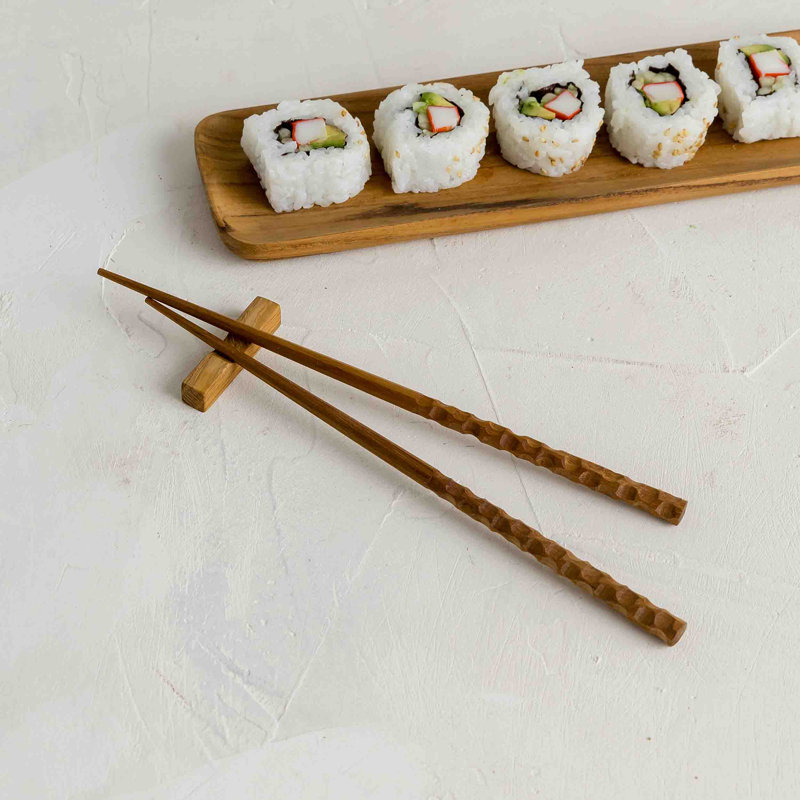 Chiku chiseled chopsticks