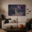 Cartes de tarot débordantes d'une table avec une toile murale violette d'Halloween-998238381