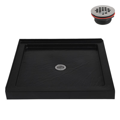 Base de douche en acrylique noir mat avec drain central Streamline 36 po x 36 po Streamline