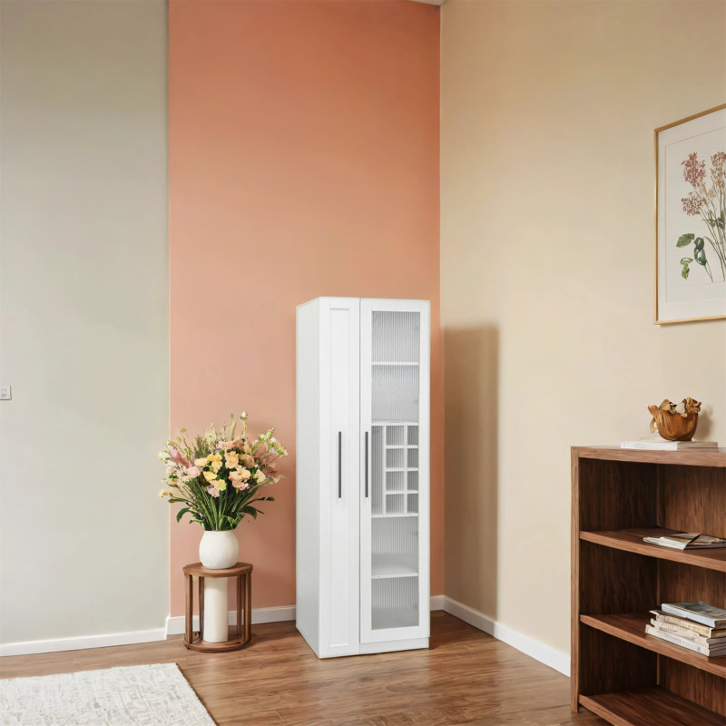 Équipé d'une armoire de rangement multifonctionnelle coulissante à plusieurs couches