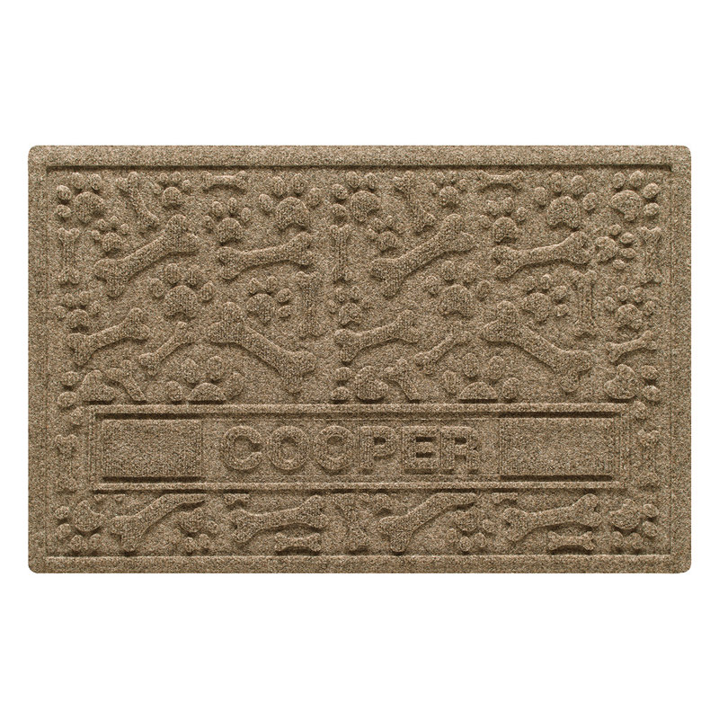 Tapis d'alimentation pour animaux intérieur et extérieur 18 po x 28 po WaterHog® Paws and Bones, Chameau, Oui