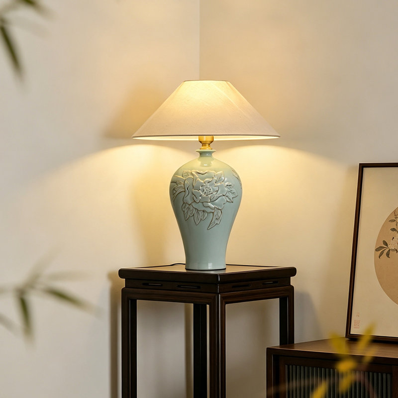 Petite lampe de table moderne en céramique verte avec abat-jour en lin pour le salon de la chambre à coucher, ampoule incluse