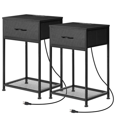 Ensemble de 2 tables de chevet avec station de charge et tiroir, table de bout noire avec ports et prises USB, tablette de rangement en tissu gris pour la chambre à coucher
