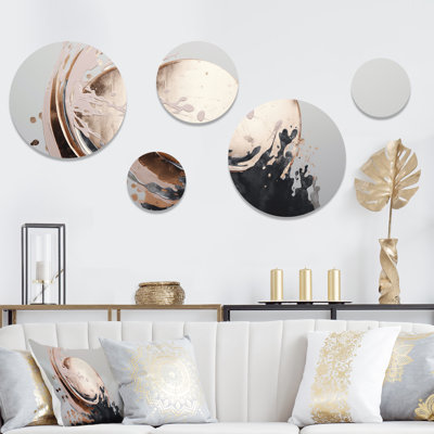 Abstract Wall Decor on Metal