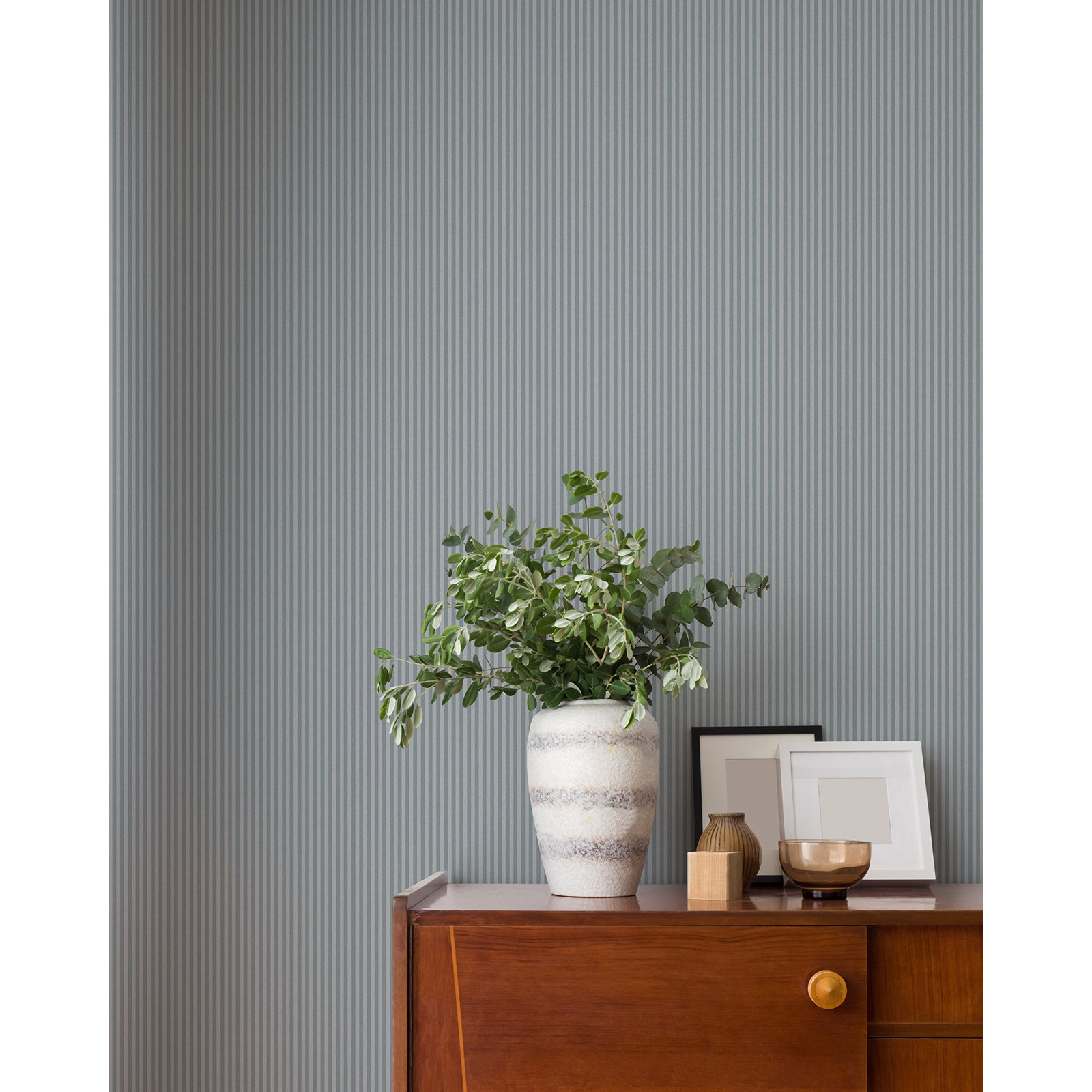 Carmina Light Stripe Wallpaper, Blue