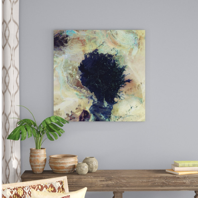 « lave field », impression sur toile tendue encadrée, H 37 po x l 37 po x P 1,5 po