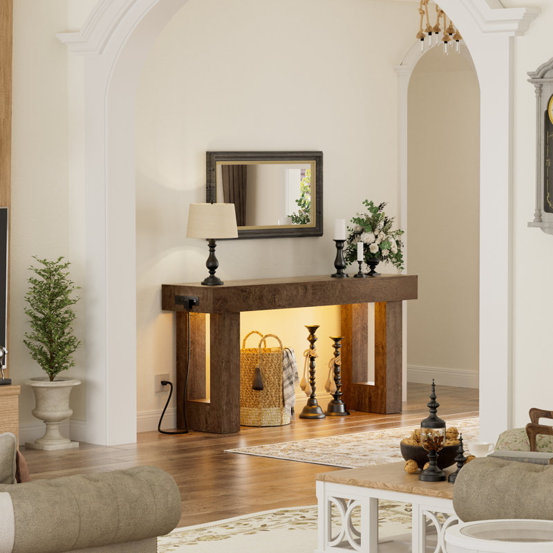 Console Farmhouse avec prises de courant et capteur de lumière, H 33,5 po x l 63 po x P 13,8 po, Brun