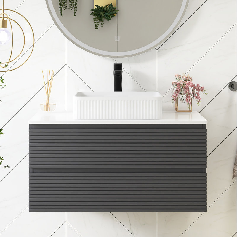Meuble-lavabo mural 36 po avec lavabo en céramique et comptoir blanc Carrara